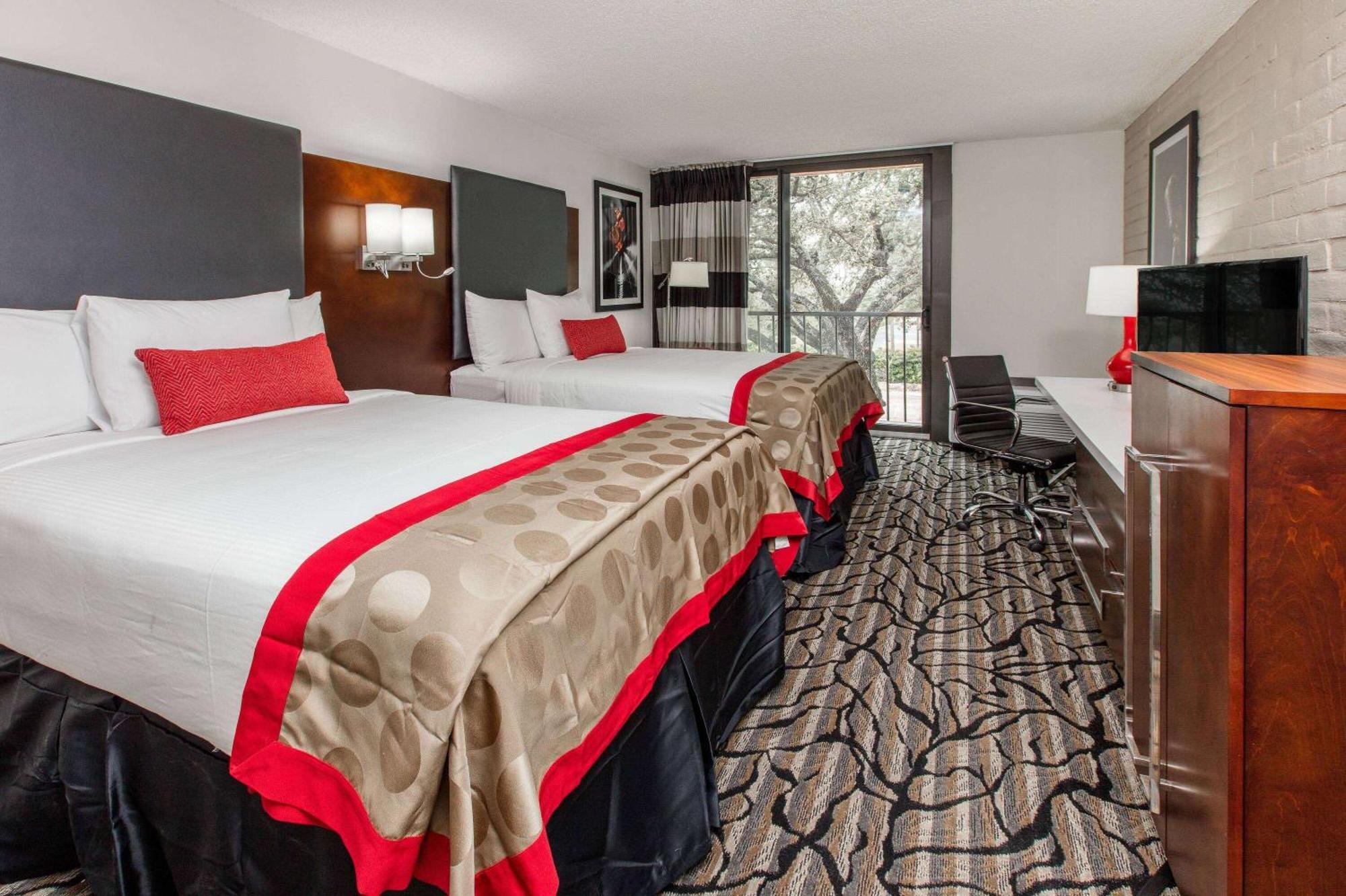 Ramada By Wyndham Austin South Hotell Eksteriør bilde